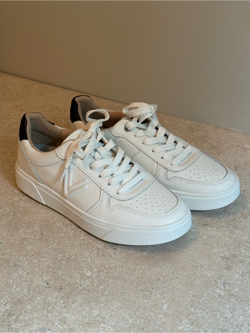 Vionic Kimmie Court White Sneakers size 7.5 - Picture 4 of 4